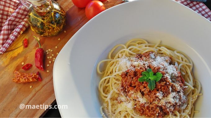 Experimente: Delicioso Espaguete ao Molho de Tomate com Carne